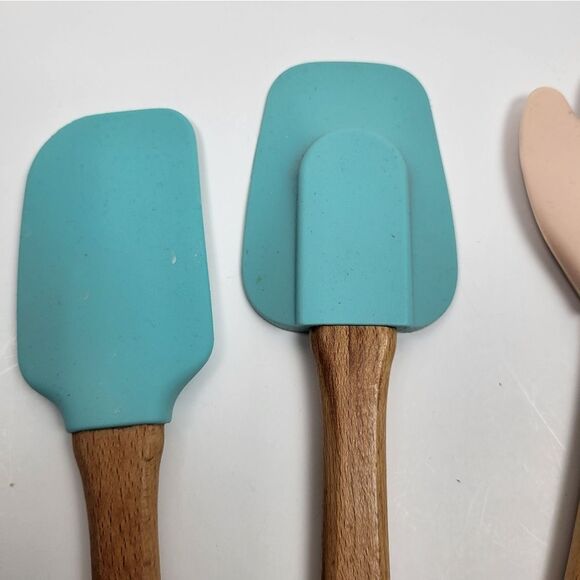 Holiday Silicone "Glove" CWC Spatula Set (5) - Turquoise, Green,‎ Peach, White - Picture 6 of 8